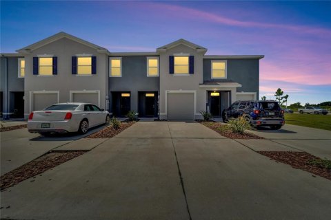 Townhouse in Wesley Chapel, Florida 3 bedrooms, 155.43 sq.m. № 1298151 - photo 6