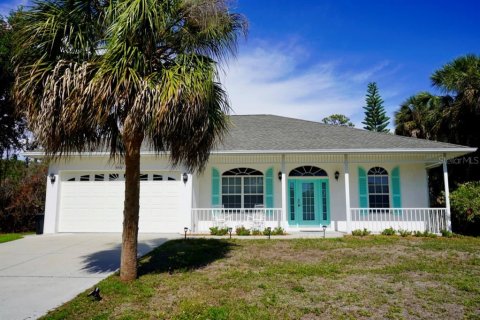 House in Venice, Florida 3 bedrooms, 153.66 sq.m. № 958102 - photo 1