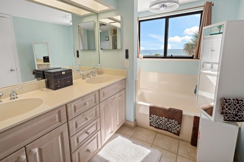 Condominio en venta en Vero Beach, Florida, 2 dormitorios, 185.99 m2 № 1172217 - foto 9