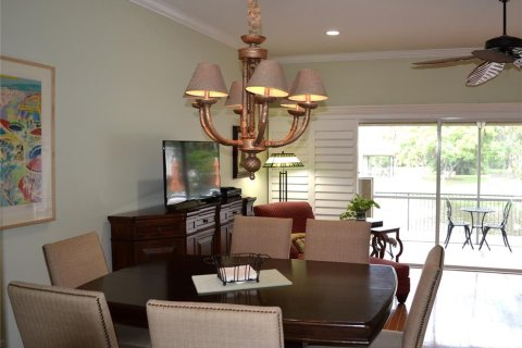 Townhouse in Madeira Beach, Florida 2 bedrooms, 141.58 sq.m. № 1359600 - photo 10