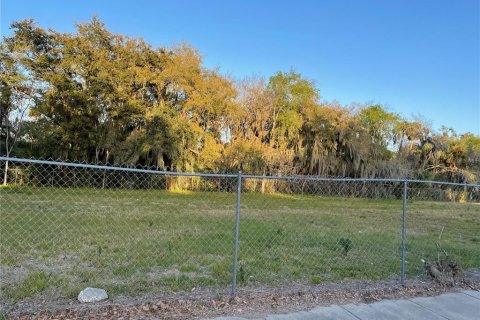 Terreno en venta en Daytona Beach, Florida № 1304411 - foto 1