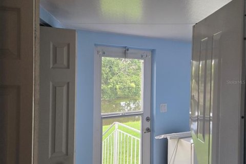 Condo in Okeechobee, Florida, 2 bedrooms  № 1376667 - photo 6