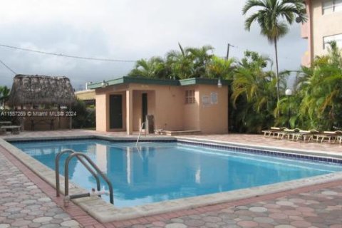 Copropriété à vendre à Miami, Floride: 2 chambres, 63.64 m2 № 1116201 - photo 2