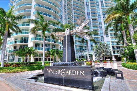 Condominio en venta en Fort Lauderdale, Florida, 1 dormitorio, 76.18 m2 № 1100289 - foto 15