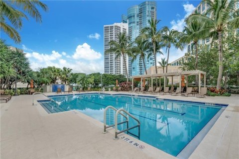 Condominio en venta en Fort Lauderdale, Florida, 1 dormitorio, 76.18 m2 № 1100289 - foto 14