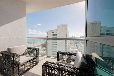 Condo in Miami Beach, Florida, 2 bedrooms  № 858158 - photo 2