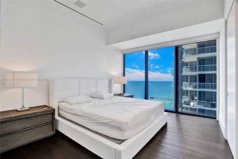 Condominio en venta en Sunny Isles Beach, Florida, 3 dormitorios, 296.82 m2 № 1233780 - foto 20