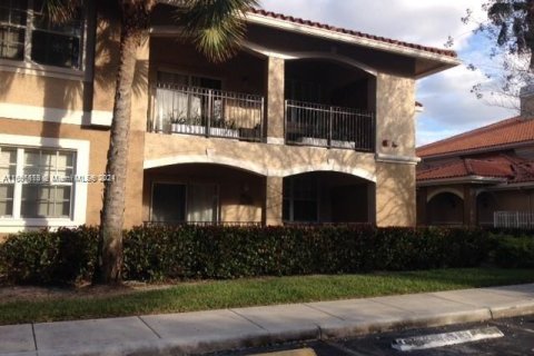 Condo in Pembroke Pines, Florida, 2 bedrooms  № 1357011 - photo 15