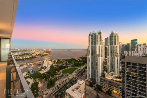 Condominio en venta en Miami, Florida, 3 dormitorios, 117.71 m2 № 1357110 - foto 11