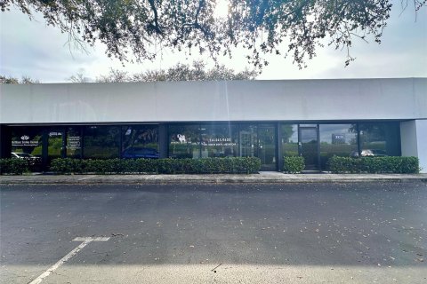 Купить коммерческую недвижимость в Делрей-Бич, Флорида № 883244 - фото 1
