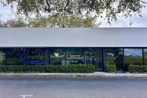 Commercial property in Delray Beach, Florida № 883244 - photo 8