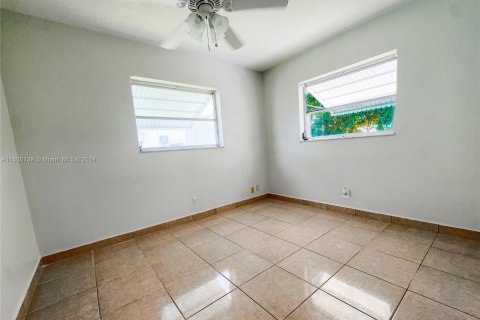 Casa en venta en Tamarac, Florida, 2 dormitorios, 115.01 m2 № 1365806 - foto 21