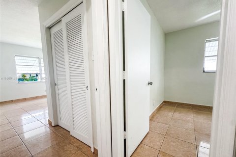 Casa en venta en Tamarac, Florida, 2 dormitorios, 115.01 m2 № 1365806 - foto 19