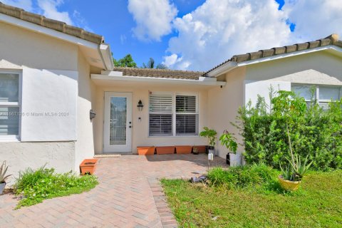 Casa en venta en Hollywood, Florida, 3 dormitorios, 151.99 m2 № 1385846 - foto 5