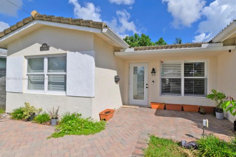 Casa en venta en Hollywood, Florida, 3 dormitorios, 151.99 m2 № 1385846 - foto 4