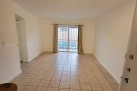 Copropriété à vendre à Miami, Floride: 2 chambres, 62.24 m2 № 1135850 - photo 6