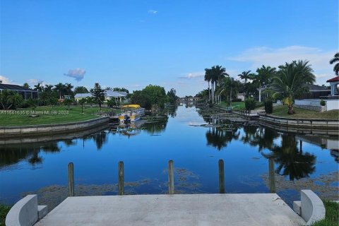 Terreno en venta en Cape Coral, Florida № 1319293 - foto 2