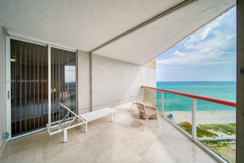 Condo in Miami Beach, Florida, 2 bedrooms  № 1281822 - photo 27