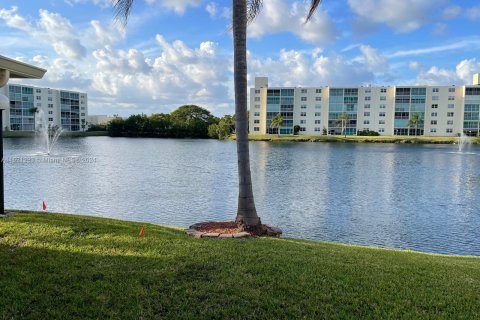 Condominio en venta en Dania Beach, Florida, 2 dormitorios, 110.55 m2 № 1281825 - foto 21