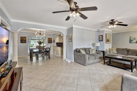 Villa ou maison à vendre à Plantation, Floride: 4 chambres, 208.66 m2 № 1078611 - photo 7