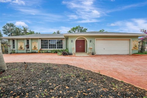 Villa ou maison à vendre à Plantation, Floride: 4 chambres, 208.66 m2 № 1078611 - photo 1