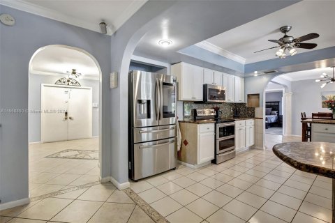 Villa ou maison à vendre à Plantation, Floride: 4 chambres, 208.66 m2 № 1078611 - photo 21