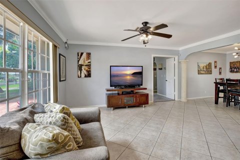Villa ou maison à vendre à Plantation, Floride: 4 chambres, 208.66 m2 № 1078611 - photo 6