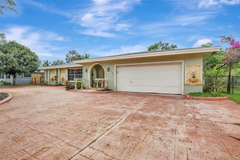 Villa ou maison à vendre à Plantation, Floride: 4 chambres, 208.66 m2 № 1078611 - photo 2