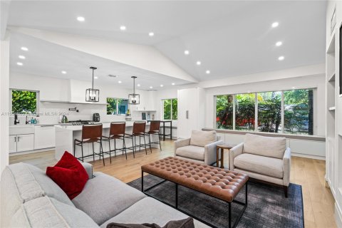 Casa en venta en Miami Shores, Florida, 3 dormitorios, 180.79 m2 № 1078557 - foto 17