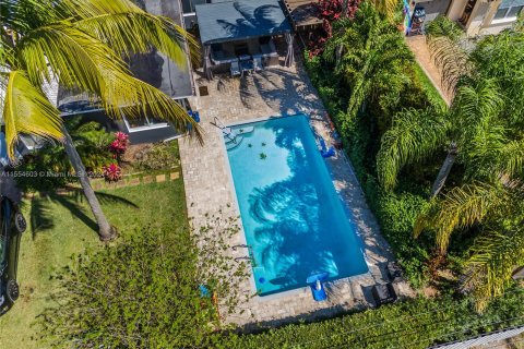 Villa ou maison à vendre à Miami Shores, Floride: 3 chambres, 180.79 m2 № 1078557 - photo 10