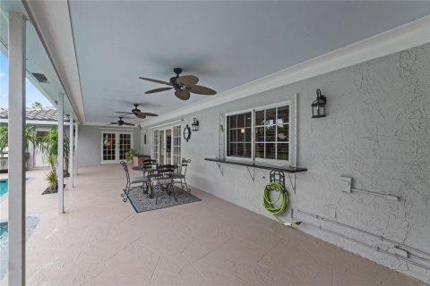 House in Coral Springs, Florida 4 bedrooms, 255.85 sq.m. № 1227884 - photo 24