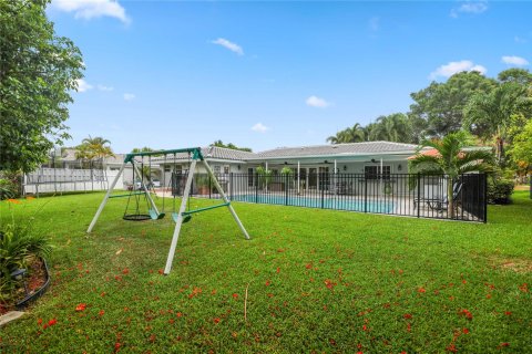 Villa ou maison à vendre à Coral Springs, Floride: 4 chambres, 255.85 m2 № 1227884 - photo 10
