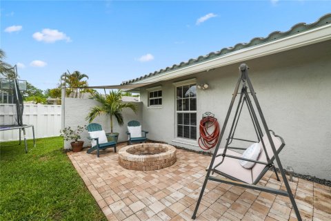 Casa en venta en Coral Springs, Florida, 4 dormitorios, 255.85 m2 № 1227884 - foto 18