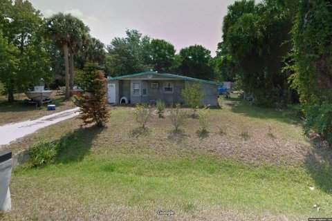 House in Okeechobee, Florida 2 bedrooms, 92.9 sq.m. № 1227771 - photo 2