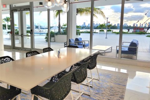 Condominio en venta en Miami Beach, Florida, 50.45 m2 № 1333405 - foto 28