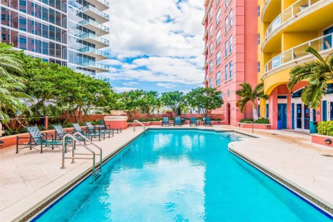 Condo in Fort Lauderdale, Florida, 3 bedrooms  № 952128 - photo 9