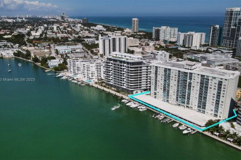 Terreno en venta en Miami Beach, Florida № 267534 - foto 3