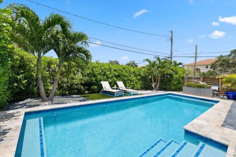 House in Hollywood, Florida 3 bedrooms, 125.6 sq.m. № 1183764 - photo 14