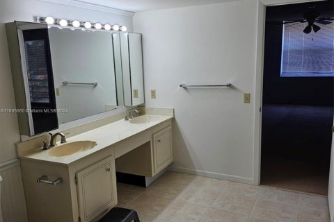 Condo in Boca Raton, Florida, 2 bedrooms  № 1228914 - photo 20