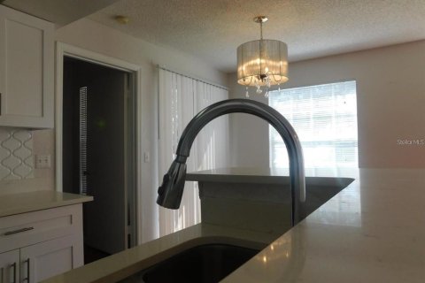 Condominio en alquiler en Orlando, Florida, 2 dormitorios, 77.02 m2 № 1339024 - foto 5