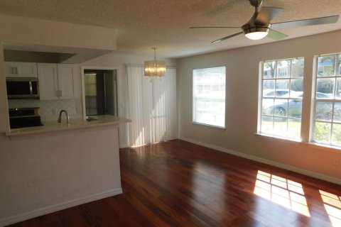 Condo in Orlando, Florida, 2 bedrooms  № 1339024 - photo 25