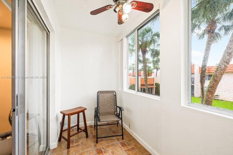 Condo in Davie, Florida, 2 bedrooms  № 1332431 - photo 15