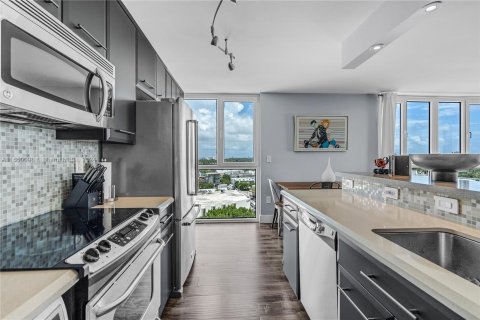 Copropriété à louer à Miami Beach, Floride: 2 chambres, 98.48 m2 № 1332337 - photo 6