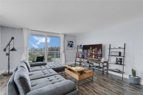 Copropriété à louer à Miami Beach, Floride: 2 chambres, 98.48 m2 № 1332337 - photo 3