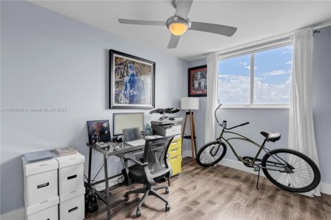 Copropriété à louer à Miami Beach, Floride: 2 chambres, 98.48 m2 № 1332337 - photo 11