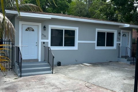 Propiedad comercial en venta en Miami, Florida, 115.94 m2 № 1332339 - foto 7