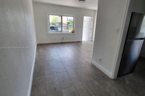 Immobilier commercial à vendre à Miami, Floride: 115.94 m2 № 1332339 - photo 24