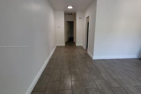 Immobilier commercial à vendre à Miami, Floride: 115.94 m2 № 1332339 - photo 21