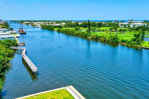 Condominio en venta en Boynton Beach, Florida, 1 dormitorio, 88.26 m2 № 1092020 - foto 19