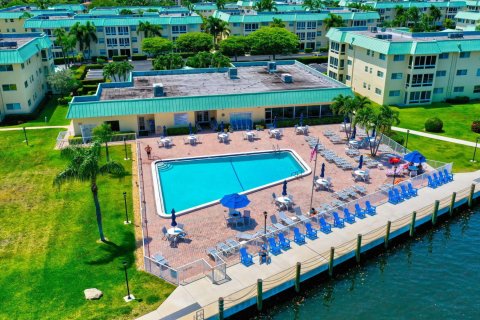 Condominio en venta en Boynton Beach, Florida, 1 dormitorio, 88.26 m2 № 1092020 - foto 30